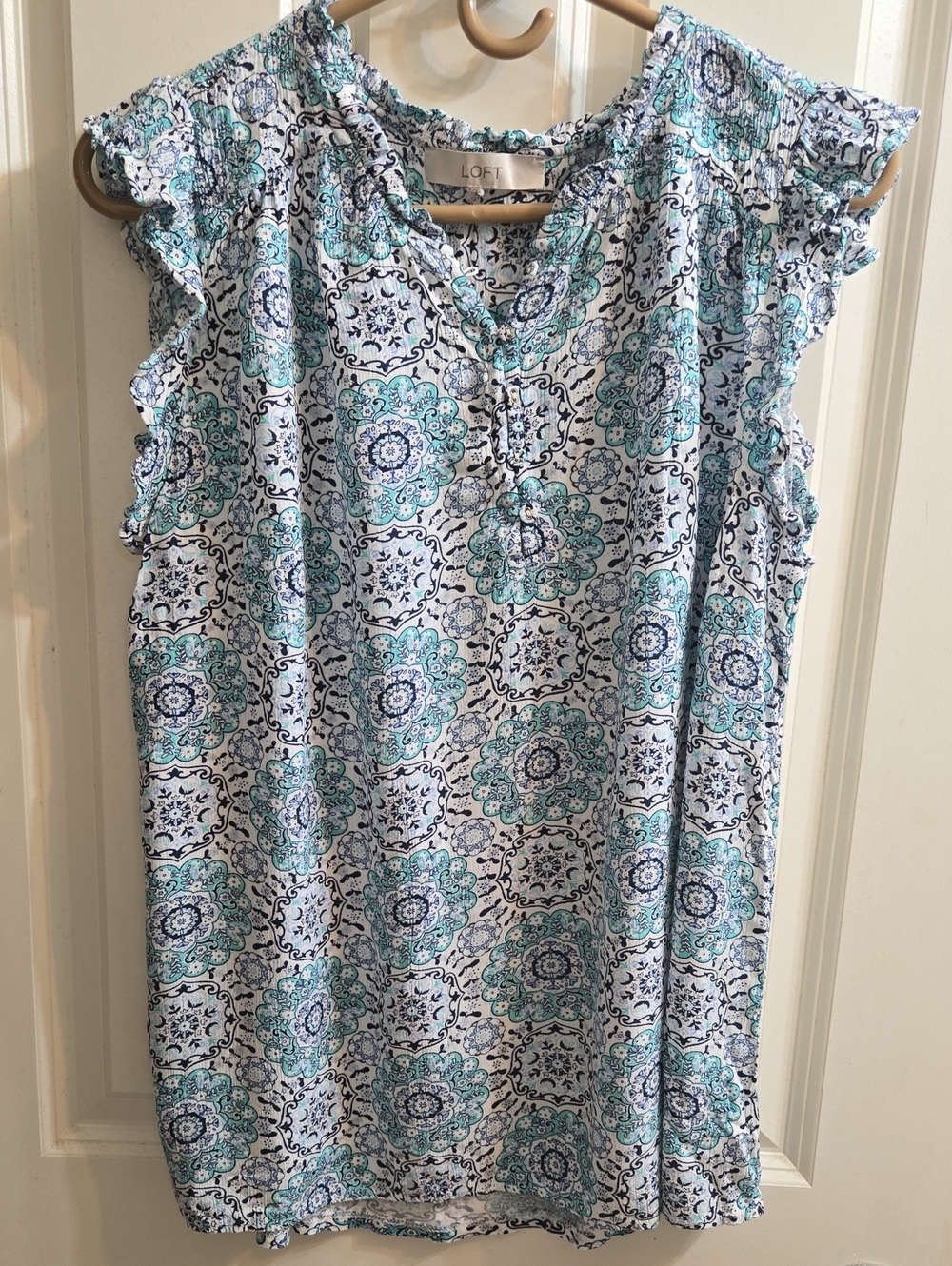 LOFT Rayon White Floral Medallion Cap-Sleeve Tank with Teal and Navy
